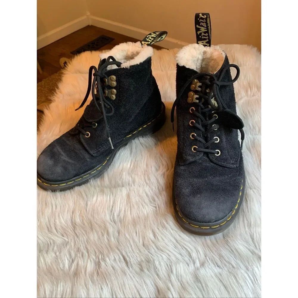 Dr. Martens 101 SUEDE SHEARLING LINED BOOTS W9 M8